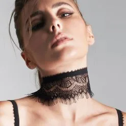 Maison Close Collier En Dentelle - Accroche Coeur