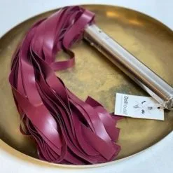 Dollhouse Martinet - Latex Bordeaux Et Acier Brossé