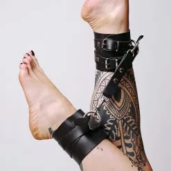 Chevillères En Cuir Avec Lanières Croisées