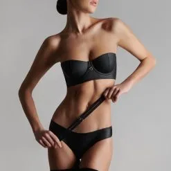 Maison Close String Avec Lanières - Chambre Noire Or 14 Maison Close String Avec Lanières - Chambre Noire Or -Lingerie Soldes Boutique string lanieres chambre noire or 4