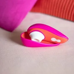 Womanizer Liberty - Lily Allen -Lingerie Soldes Boutique womanizer liberty lilyallen mood 5